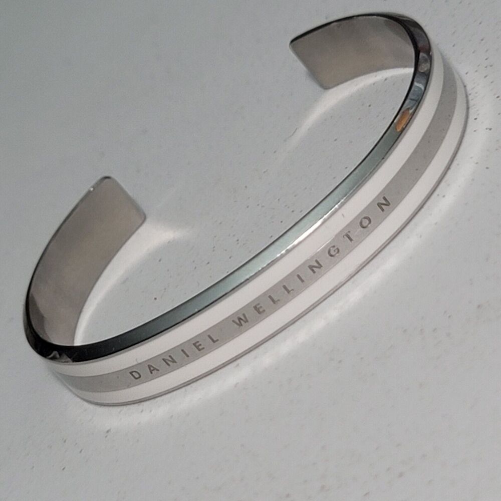 Daniel Wellington Silver And White Cuff Bracelet - Picture 6 of 6